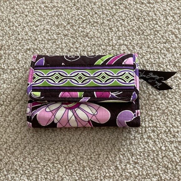 Vera Bradley Purple Brown Floral Wallet Multi-fold Wallet Compartments EUC - Picture 1 of 8